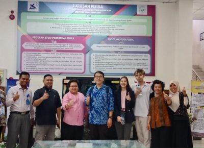 Kunjungan Center of excellence in Glass Technology and Material Science, NPRU, Thailand ke Lab Jurusan Fisika Unimed