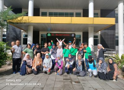 Rutinitas Senam di FMIPA Universitas Negeri Medan: Civitas Sehat, produktif, dan harmonis